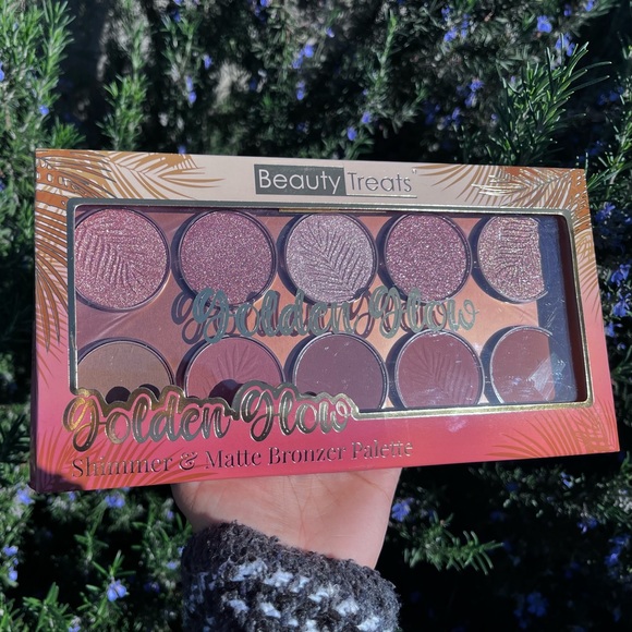 Beauty Treats Golden Glow Shimmer and Matte Palette - Picture 2 of 4